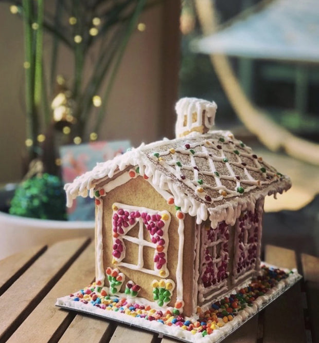 The Gourmet Pantry - Traditional Gingerbread House Kit