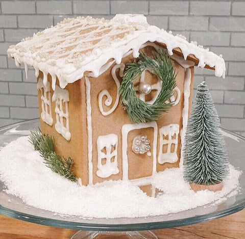 The Gourmet Pantry - Traditional Gingerbread House Kit