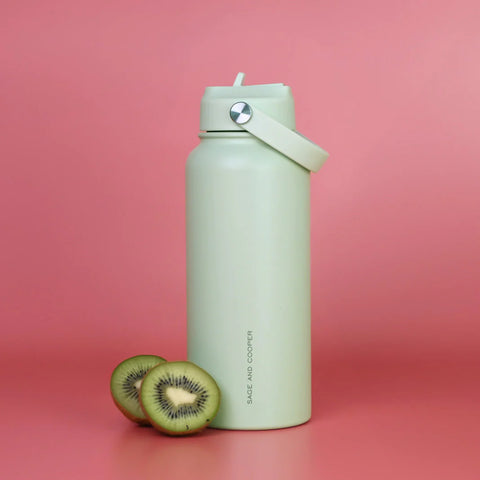 Sage + Cooper - The Classic 1 Litre Drink Bottle in Light Green