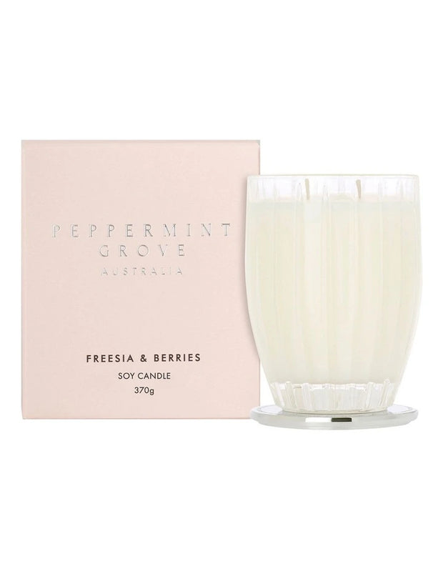 Peppermint Grove - Freesia & Berries 370g Candle