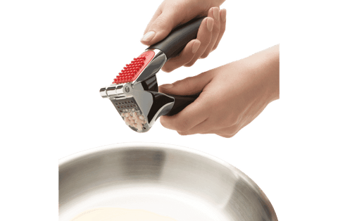 OXO Good Grips - Garlic Press